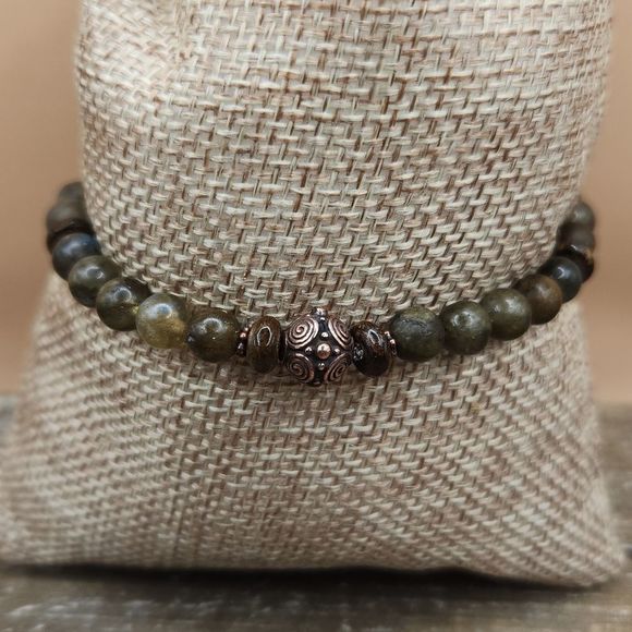 Matte Labradorite, Bronzite and Copper Bracelet - Picture 4 of 4